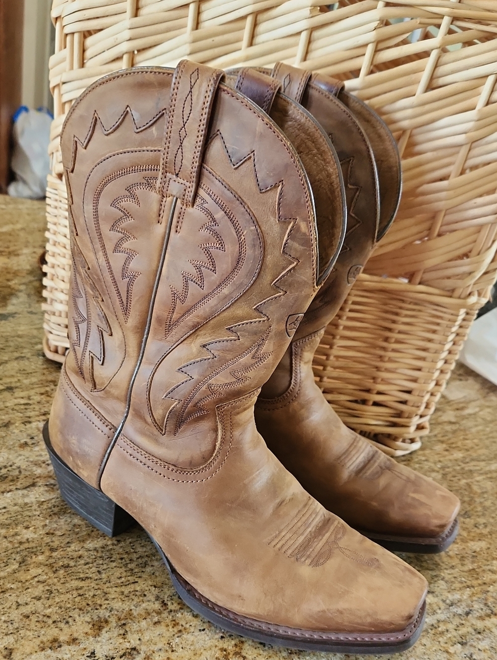 Ariat Men's Boots 12EE brown leather‎ Western